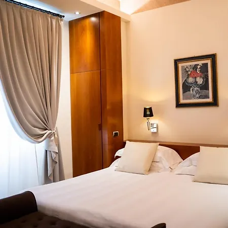 Kraft Hotell 4*